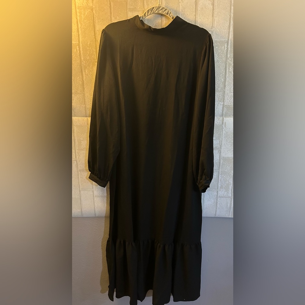 Elegant Black Long Sleeve Dress